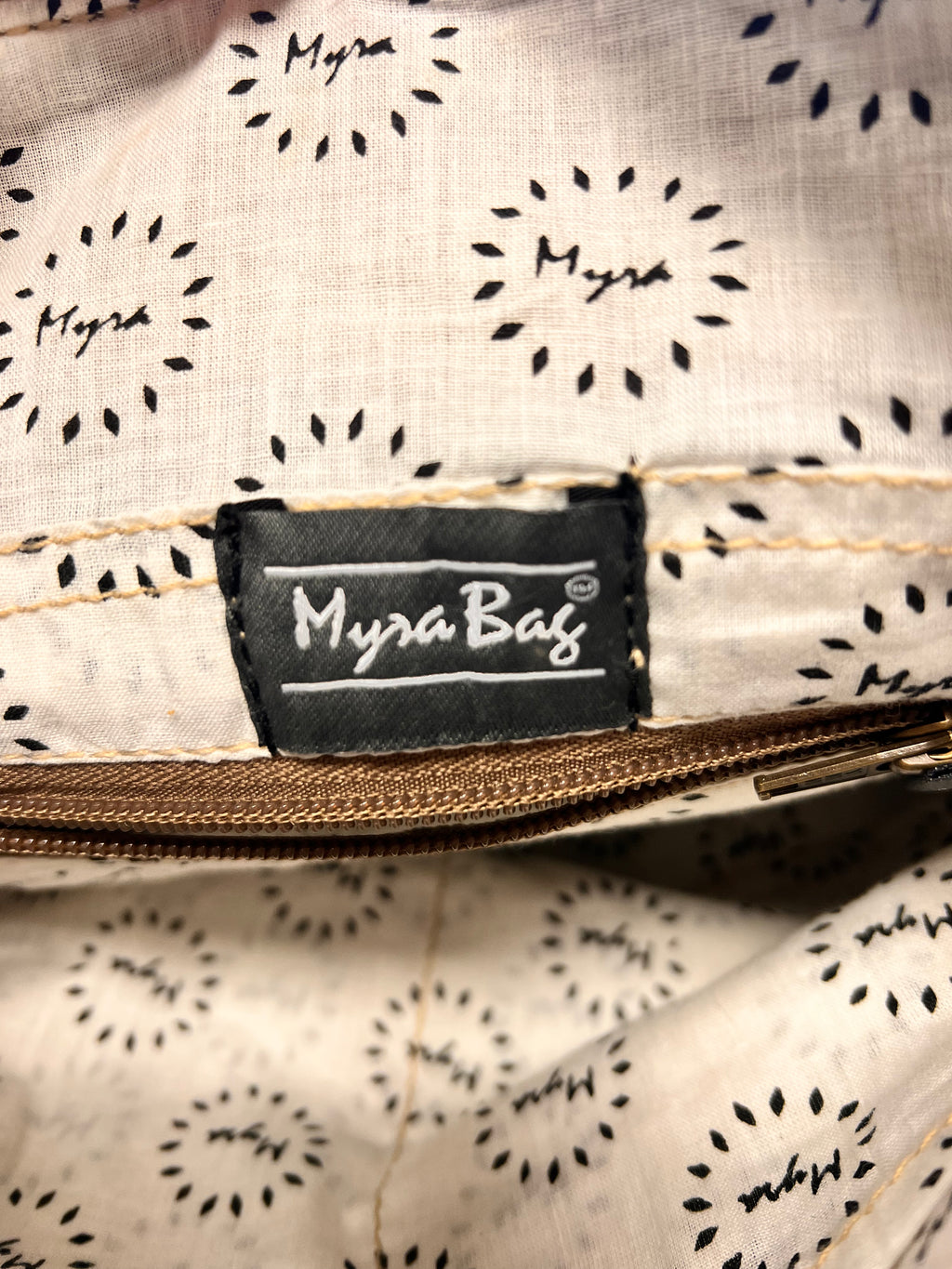 Myra Crossbody