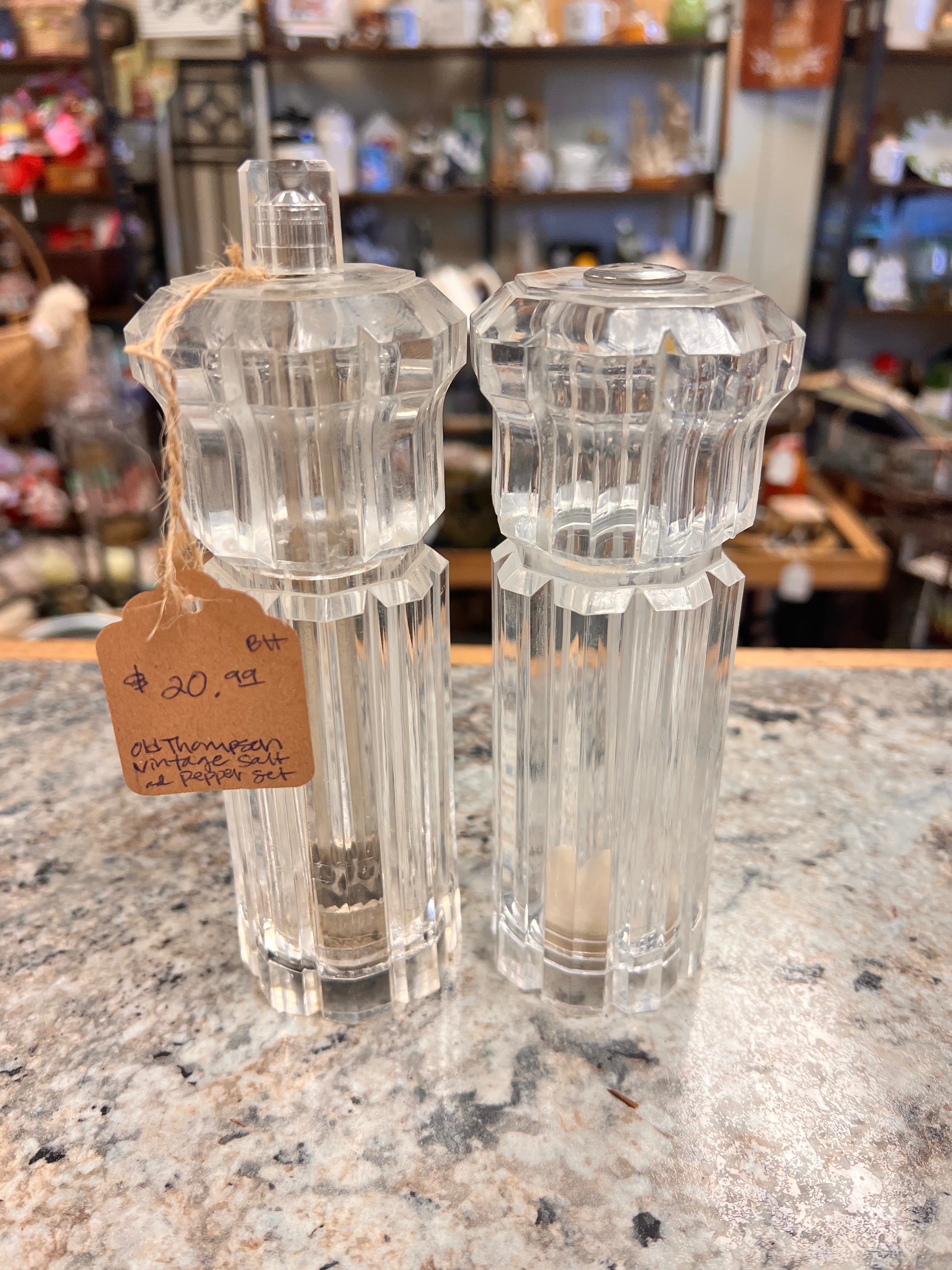 Vintage Shaker Set