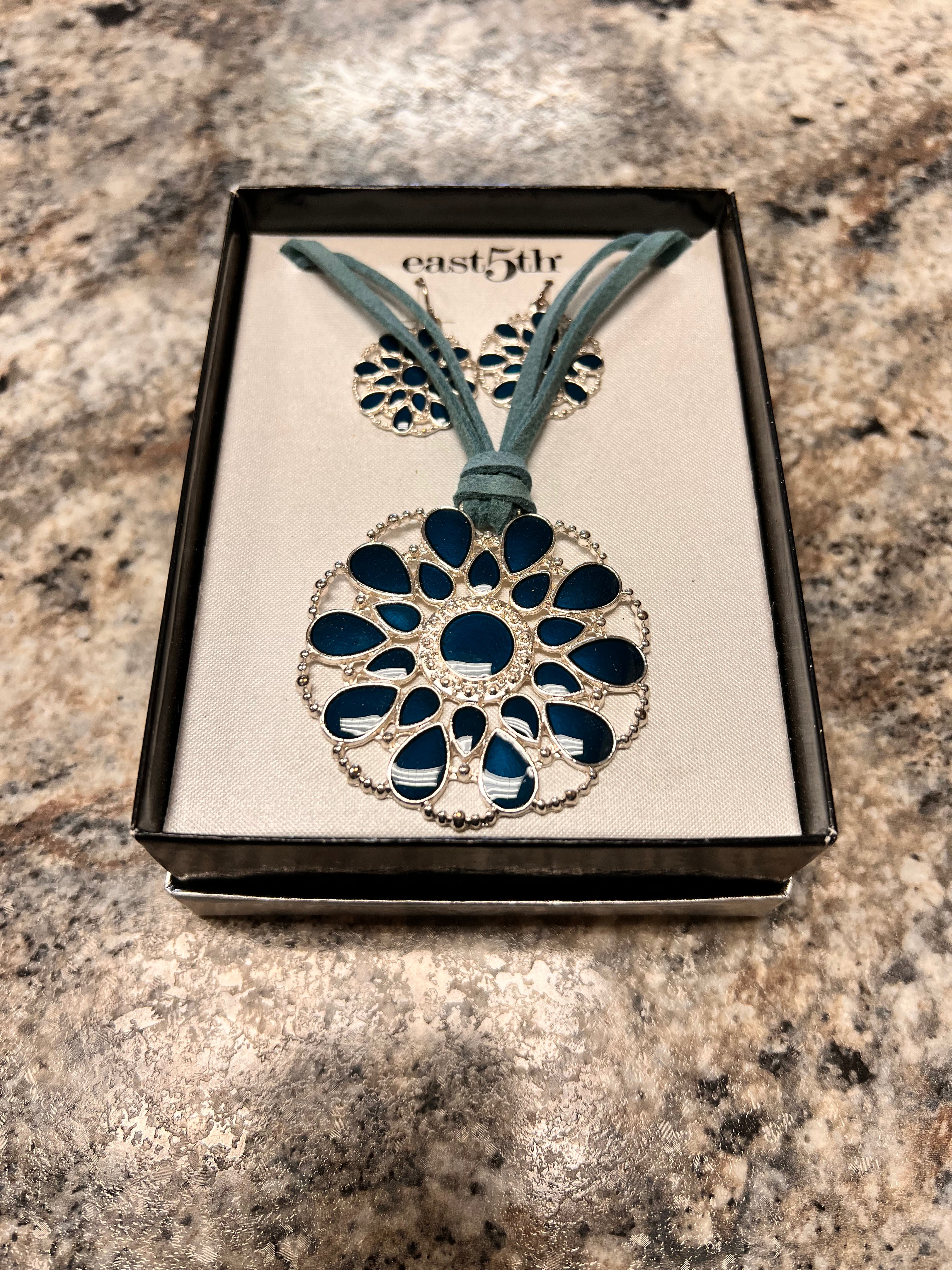Necklace Set