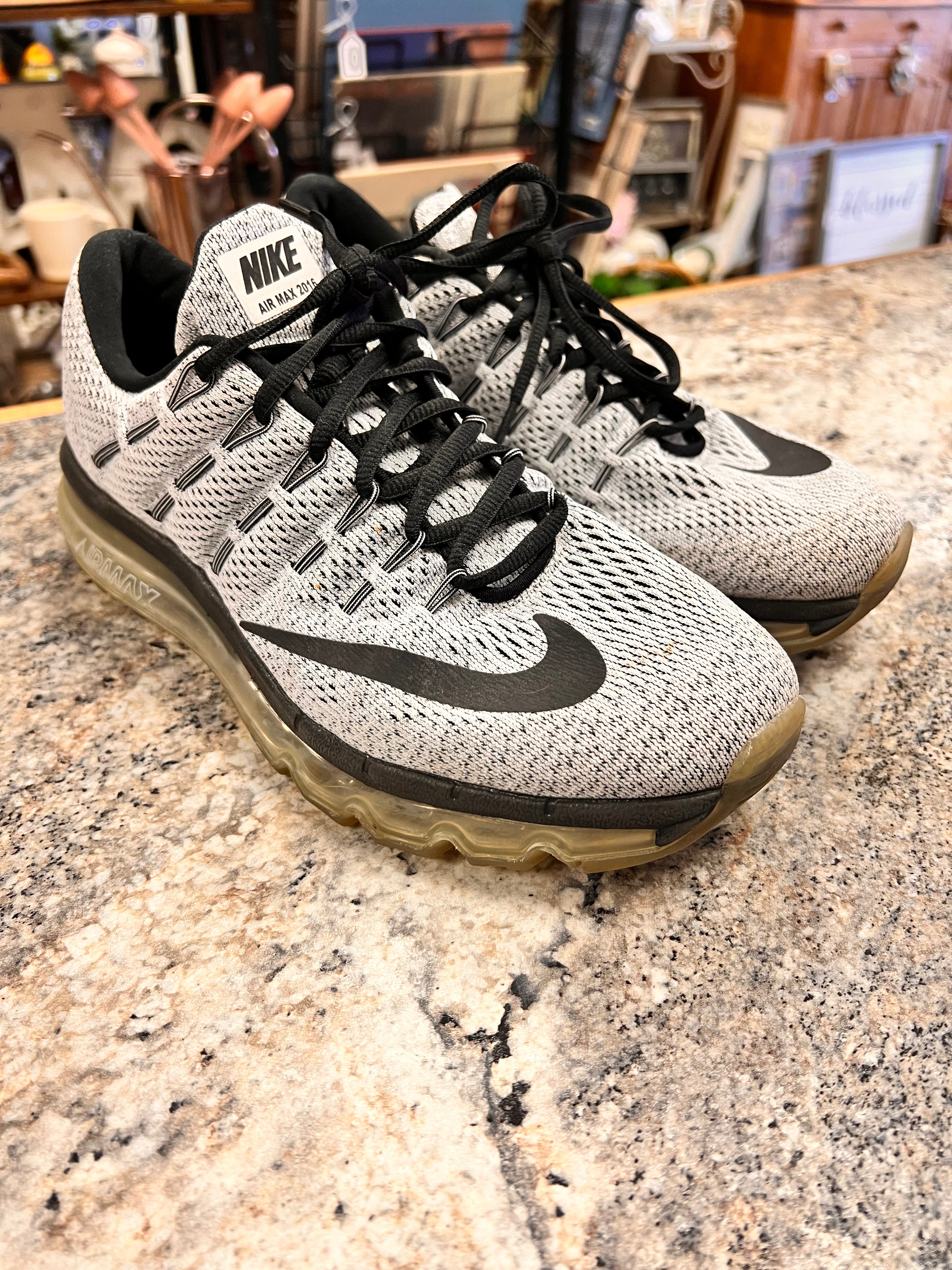 Nike Shoes 7.5