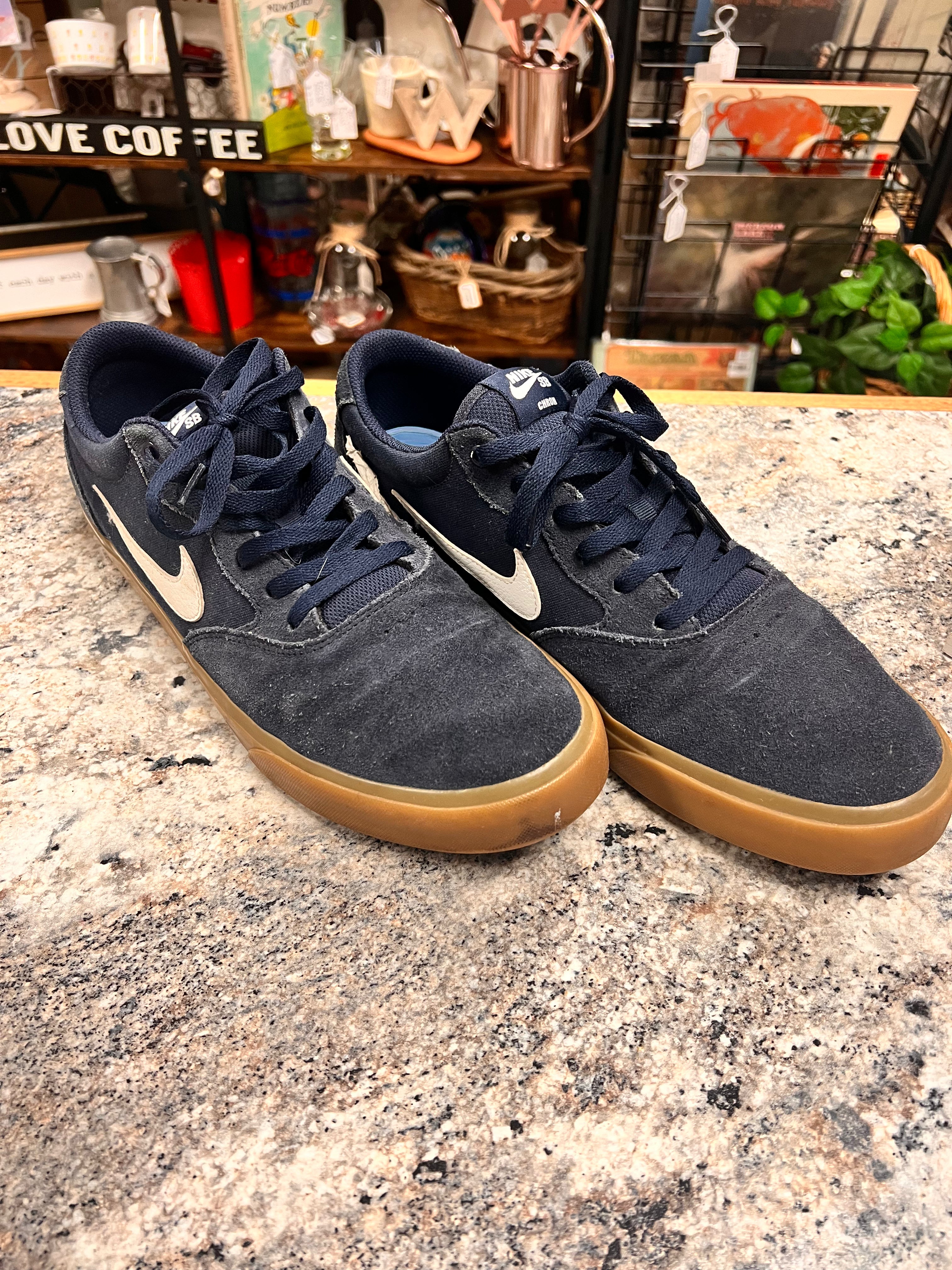 Men’s Nikes 13